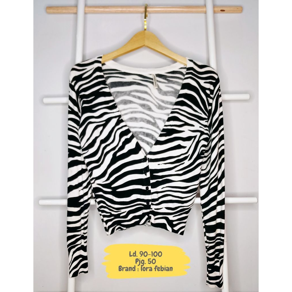 sweater rajut motif zebra