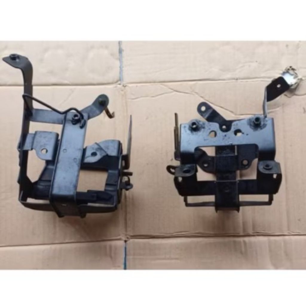 dudukan.aki.tempat.aki.motor.Honda.vario.110.karbu/second