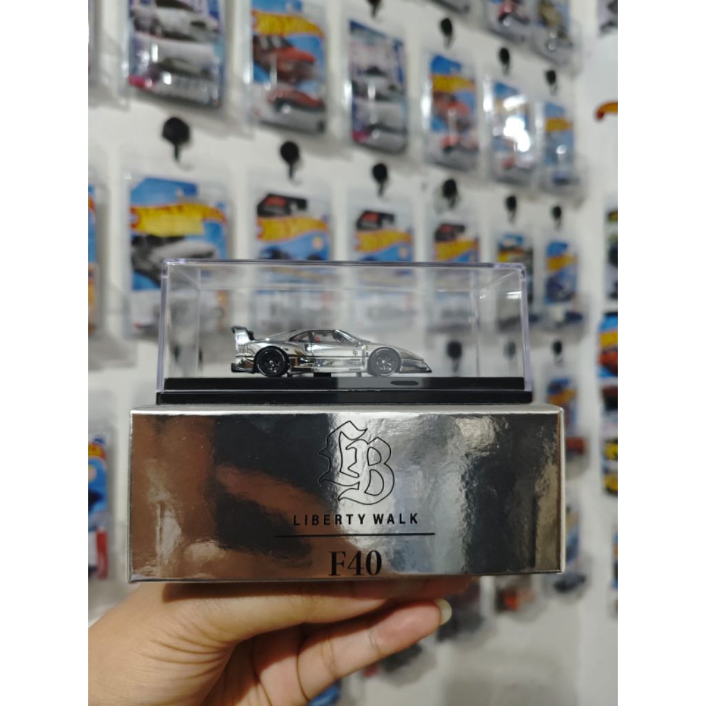 FERRARI F40 INNO64 SILVER CHROME UNSEALED MULUS