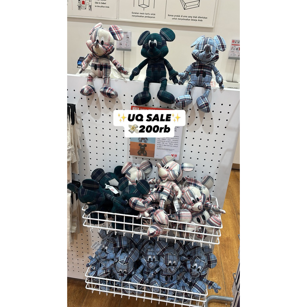 UNIQLO BONEKA MICKEY