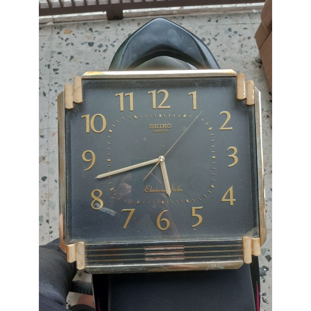 jam dinding Seiko vintage original