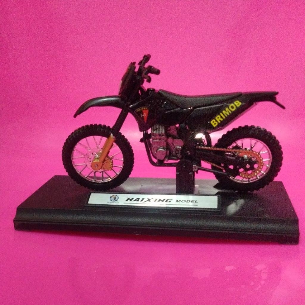 Miniatur Motor Trail BRIMOB