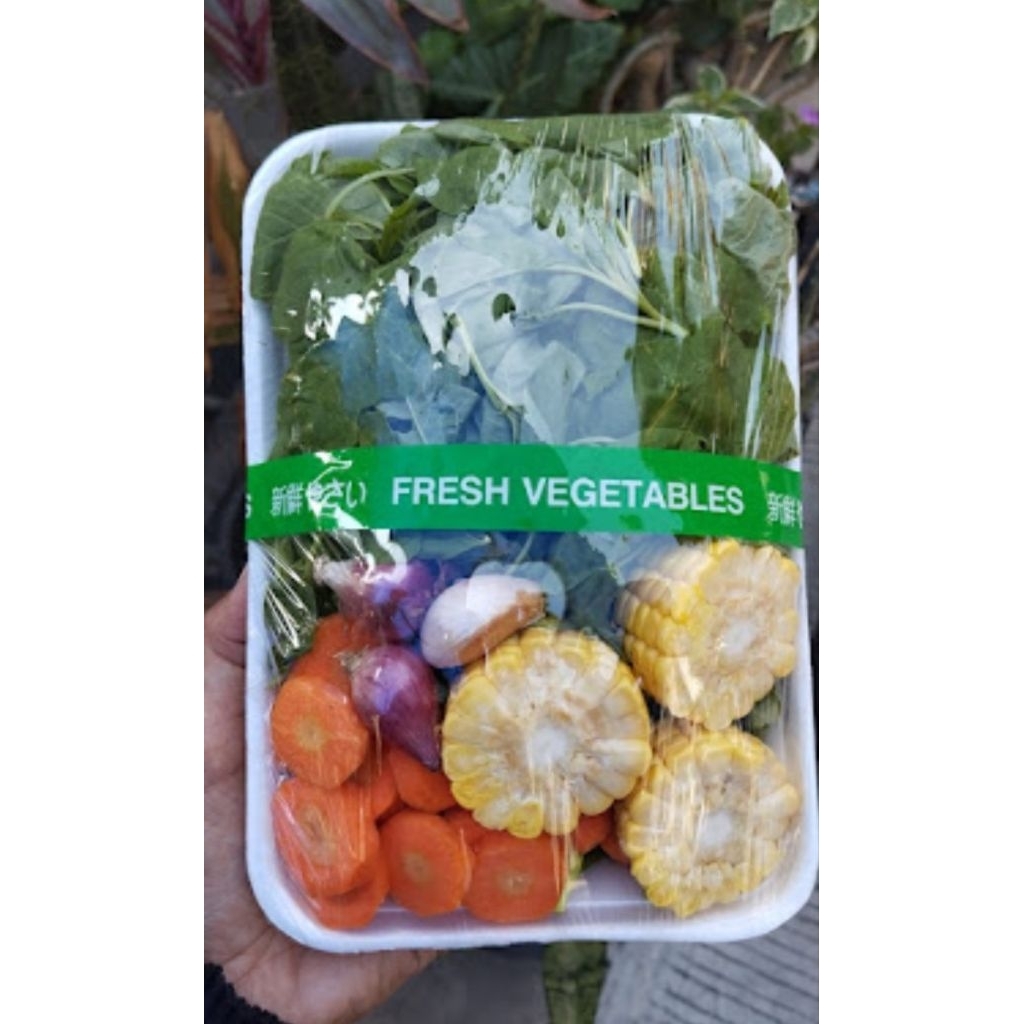 Sayur bening bayam segar.Sayur pack siap masak