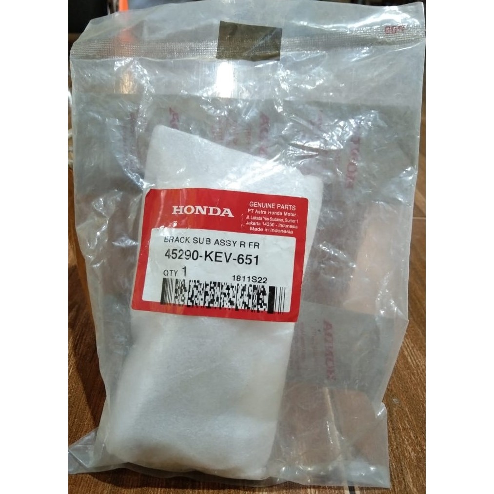 Braket Kaliper Depan (Bracket Sub Assy FR Caliper) HONDA Supra X 100 Karisma Supra X 125 Karbu Supra