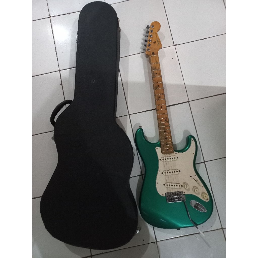 gitar merk fender stratocaster std series asli original made in mexico