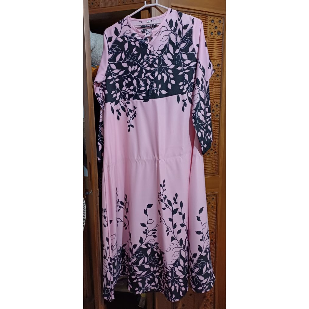 gamis wolfis motif bunga