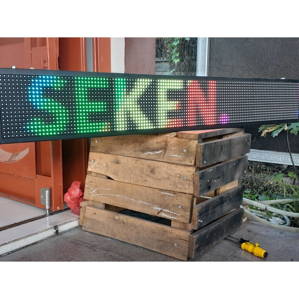 Running text / text berjalan via wifi