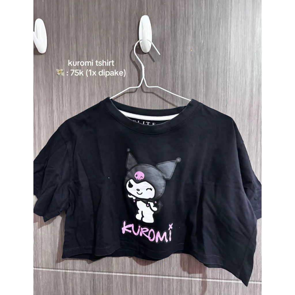 PRELOVED BAJU CROP TOP KUROMI