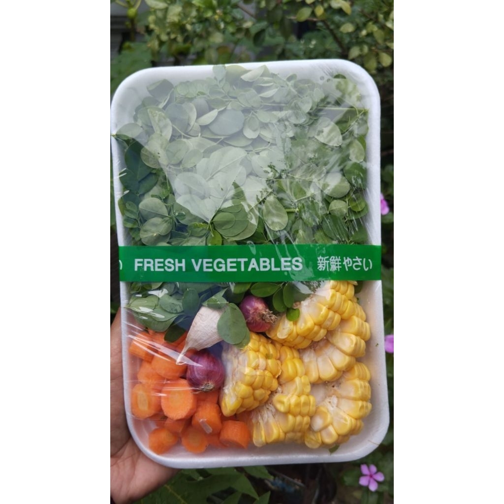 Sayur bening daun katuk.Sayur segar.Sayur pack.Sayur siap masak