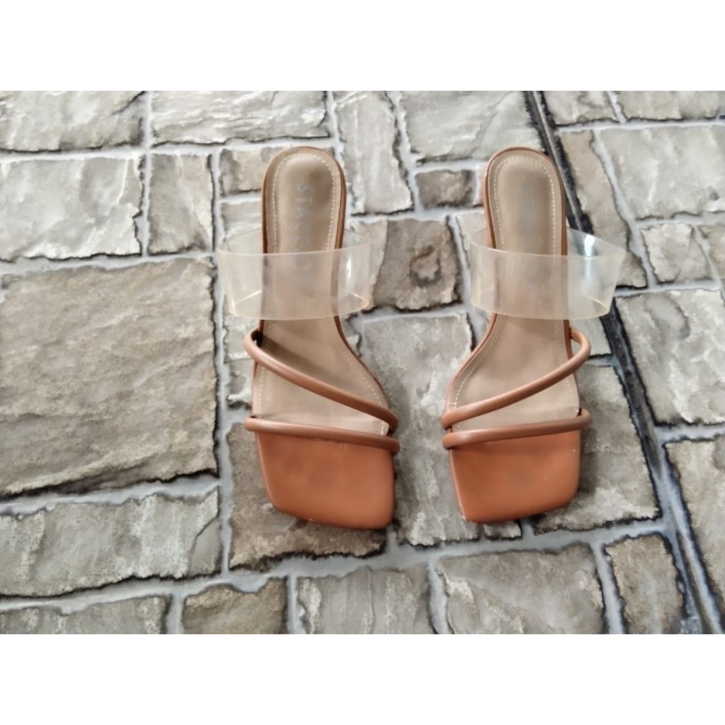 Sandal Heels Wanita Staccato