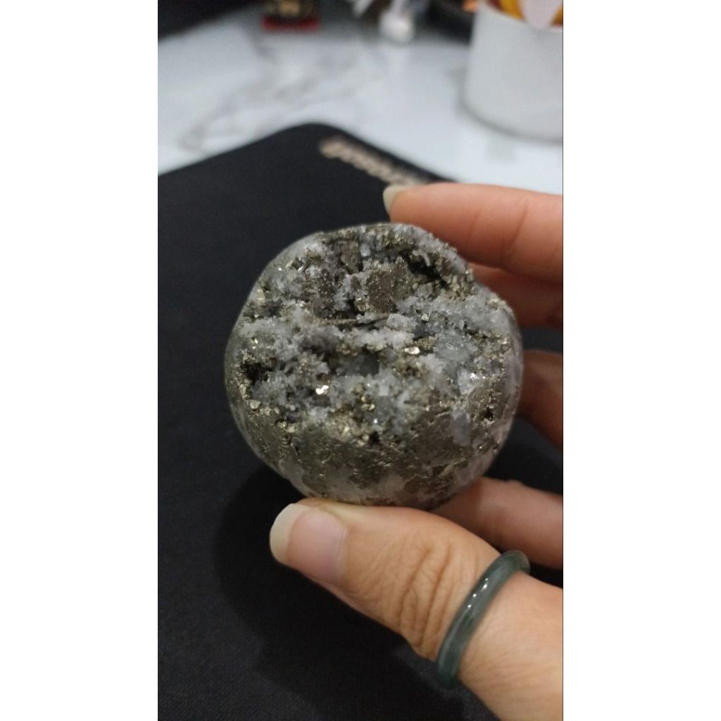 Crystal Spahere Pyrite
