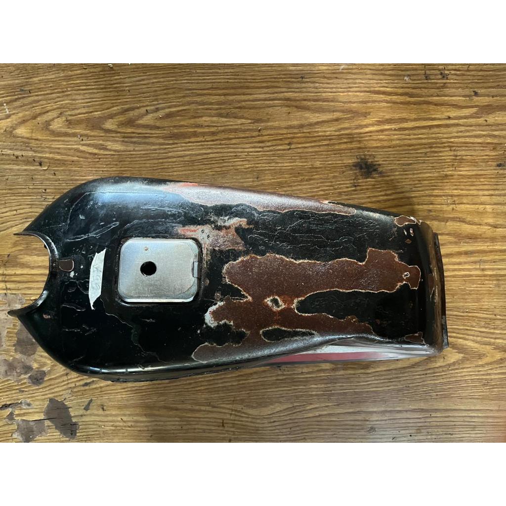 BAHAN TANGKI KAWASAKI BINTER GTO MACH 2 ORIGINAL BAHAN TENGKI BINTER GTO MACH 2 ORIGINAL