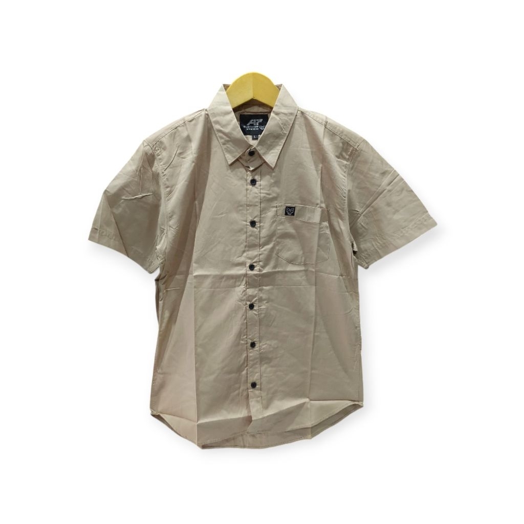 Kemeja Pria Lengan Pendek Tipe Polos Ukuran Dewasa Baju Hem Basic Distro Cowok Warna Cream Krem Filo