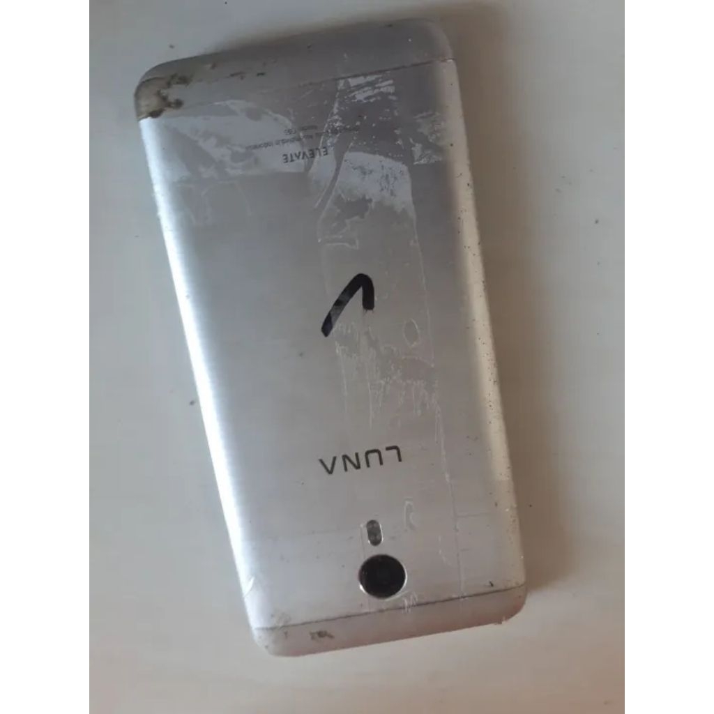 lcd tc hp Luna G55 elevate kondisi Tc retak sentuh normal OK