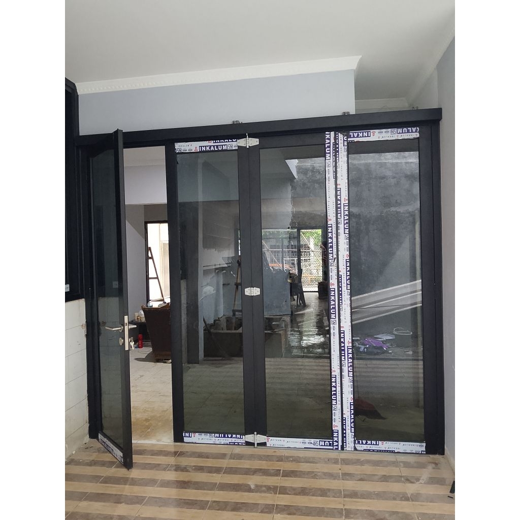 pintu lipat aluminium