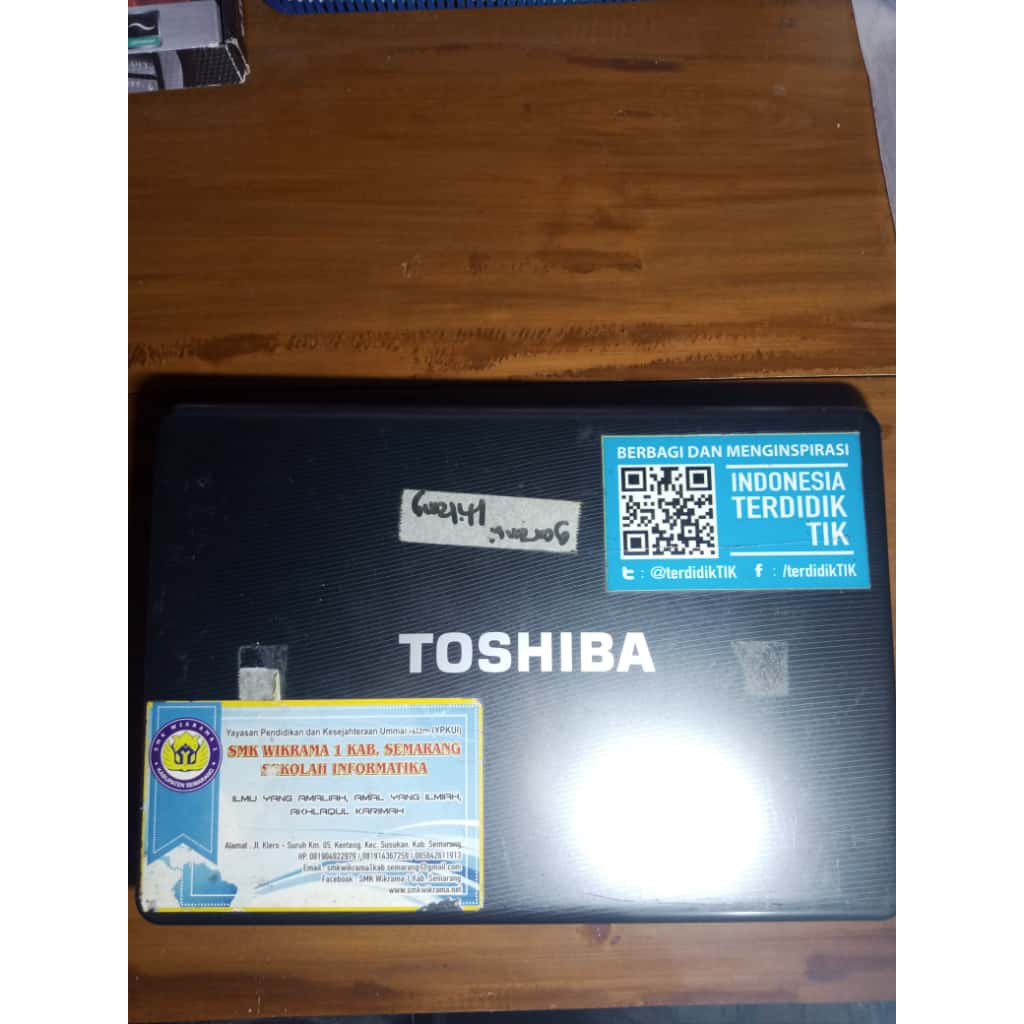 Casing Laptop Toshiba PSLF8L-00U001
