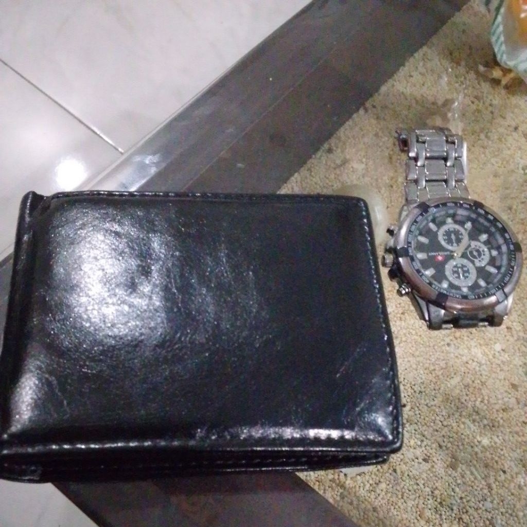 dompet LV