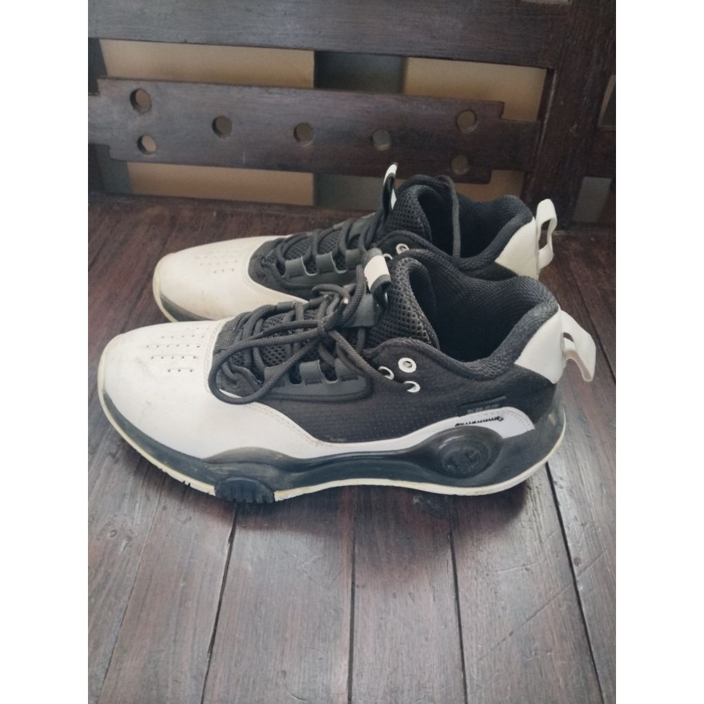 sepatu brandet 361