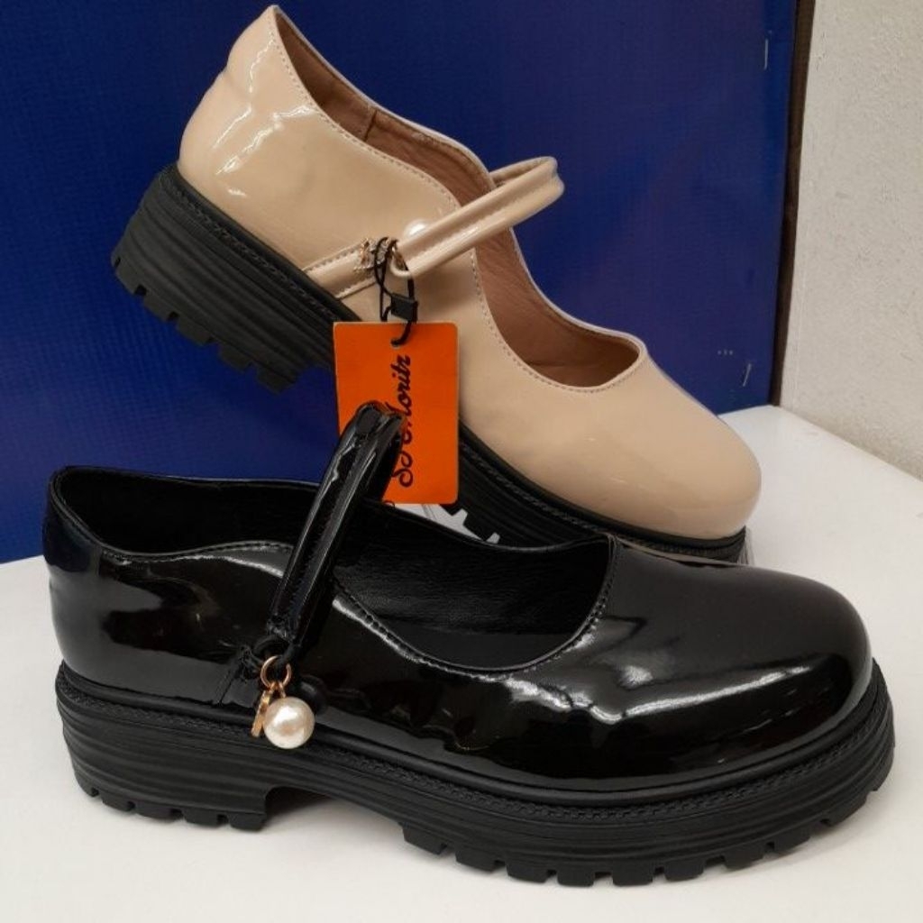 sepatu wanita by brand matahari ST.MORITZ