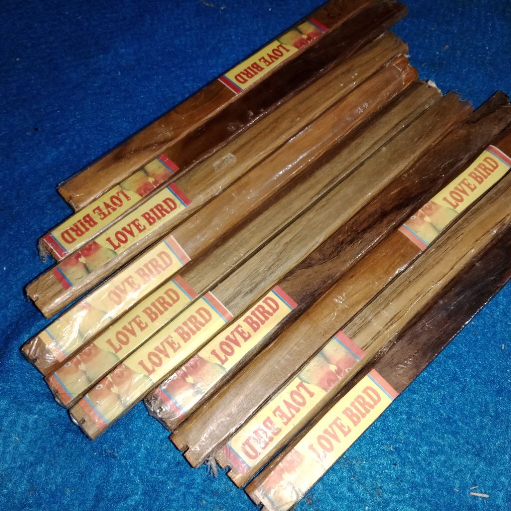 TANGKRINGAN BURUNG LOVEBIRD KOTAK