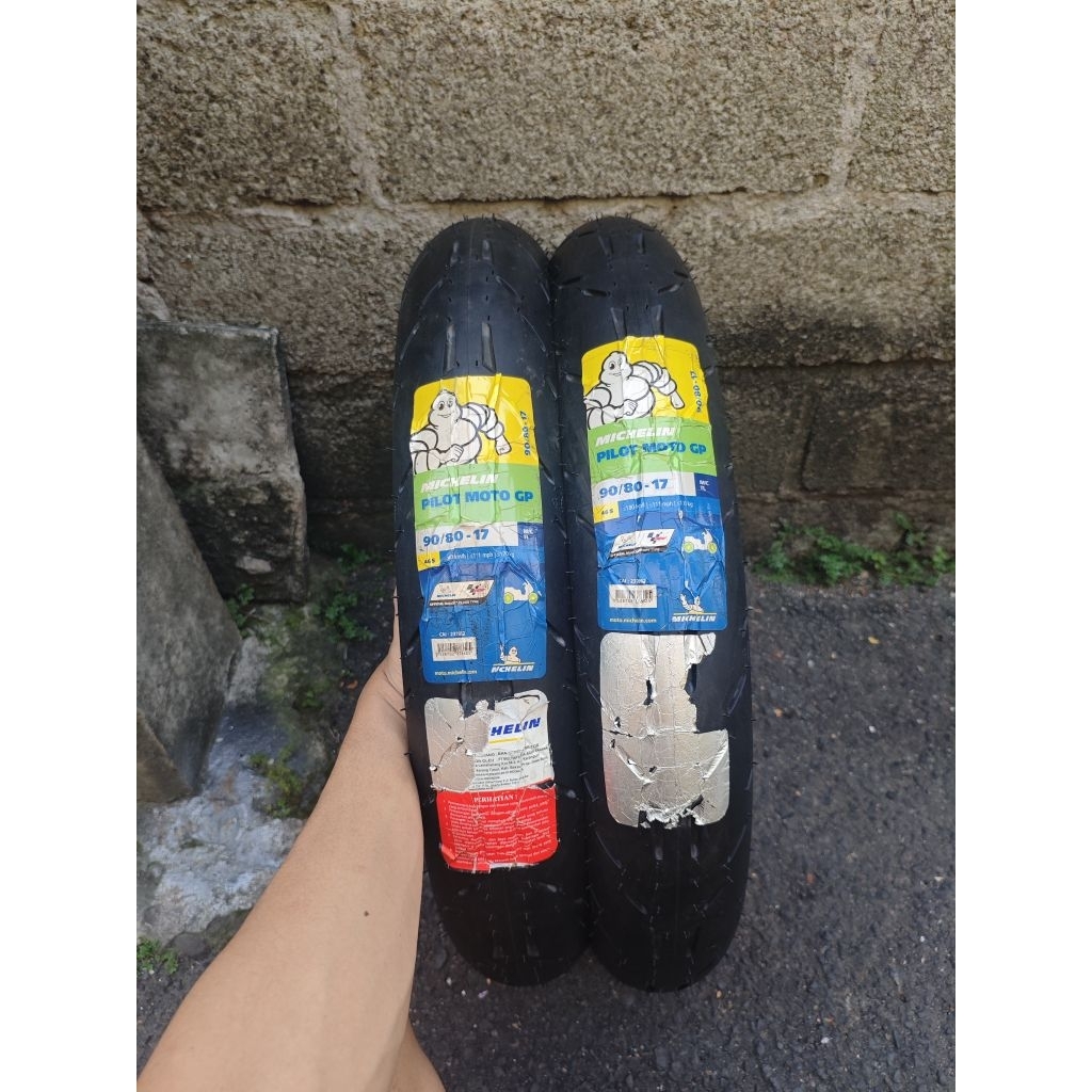 BAN MICHELIN PILOT GP UK 90/80/17