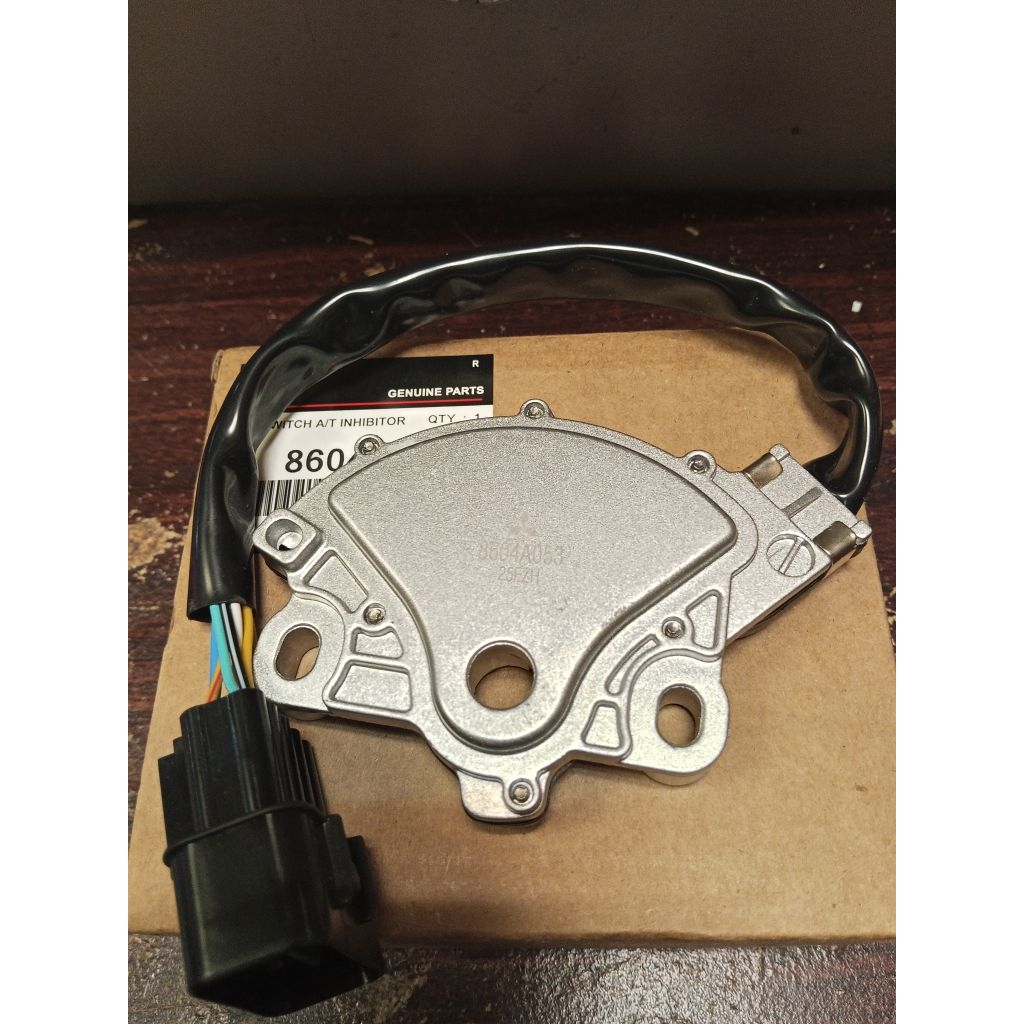 SWITCH SENSOR INHIBITOR MATIK MATRIC MATIC AUTOMATIC MITUSBISHI PAJERO SPORT EXCEED DAKAR TRITON 2.5