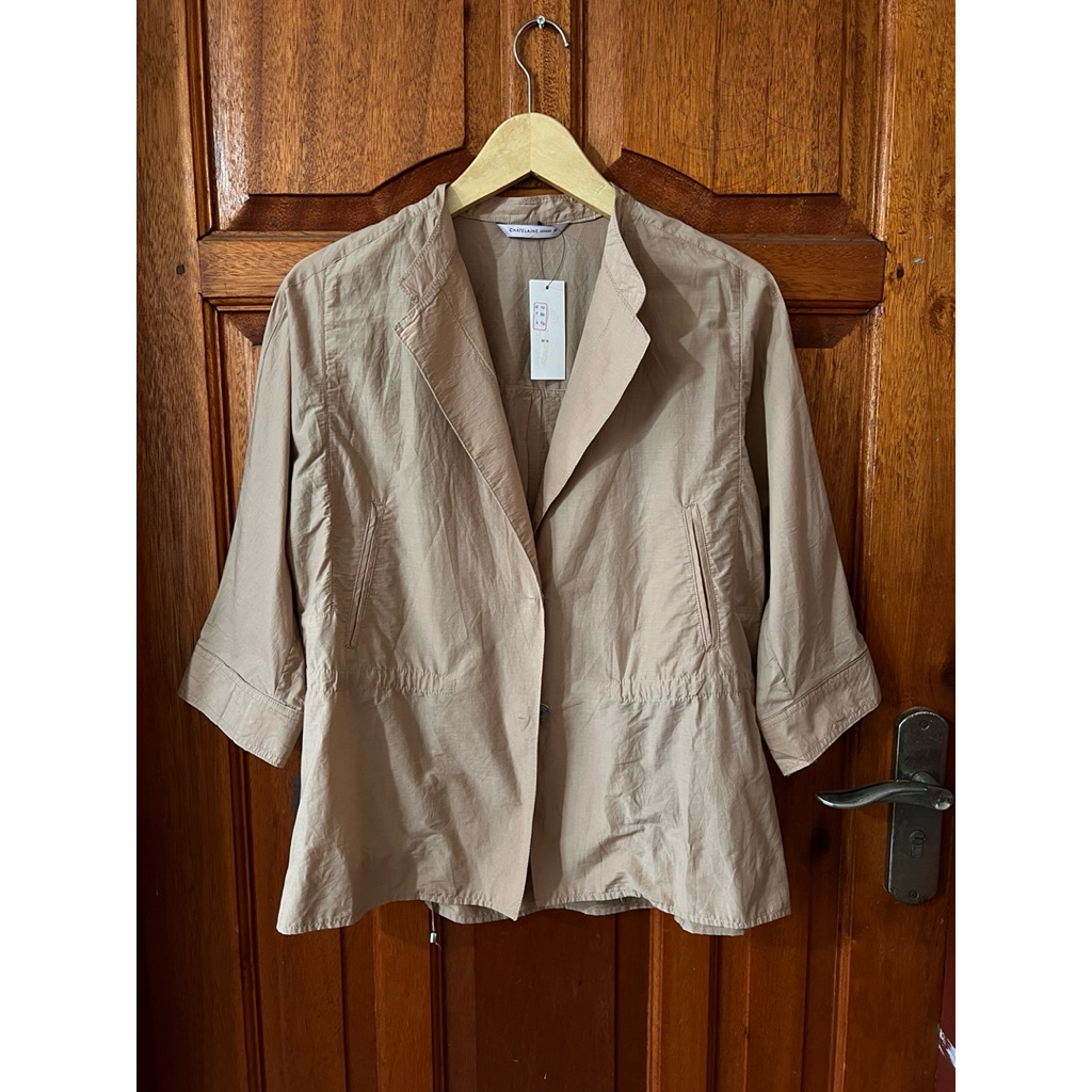 Blazer coklat Ch*telaine serut pinggang outer parasut