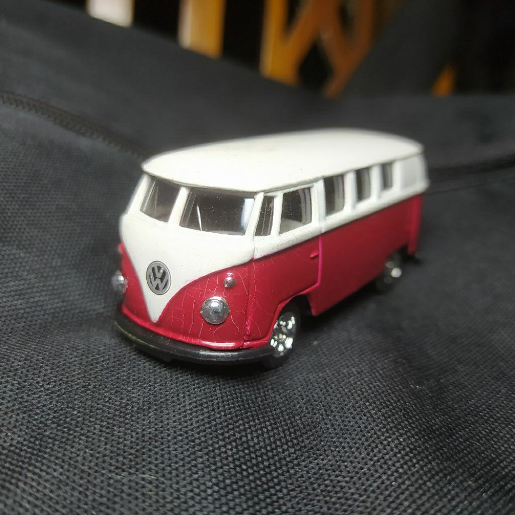 Welly Volkswagen T1 Bus 1/60 Diecast
