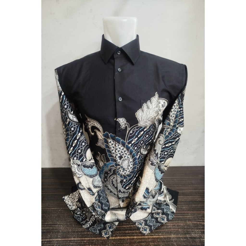 Alisan Batik Lengan Panjang Slimfit Motif Daun