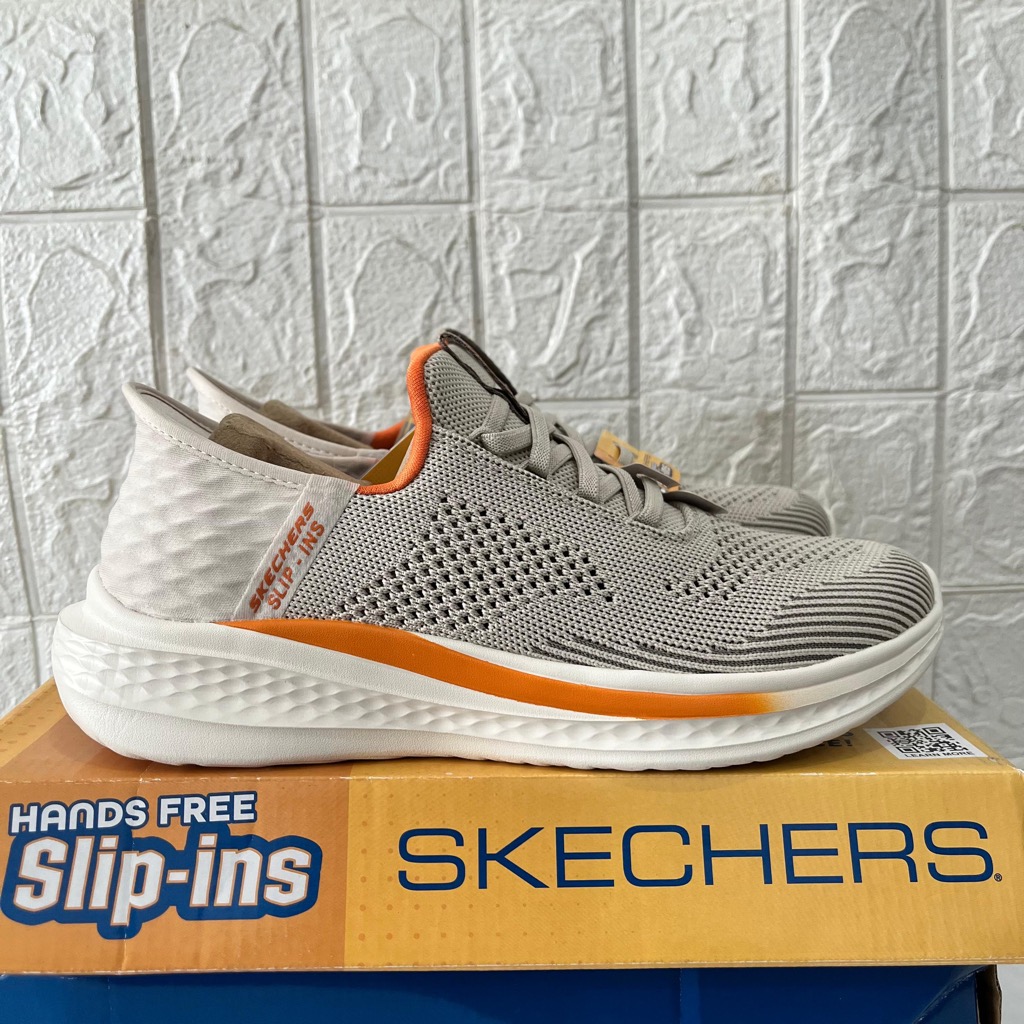 SEPATU SKECHERS PRIA SKECHERS SLADE QUINTO 210810 SAND SPORTY RUNNING TALI FASHION KARET SLIPN ON OR