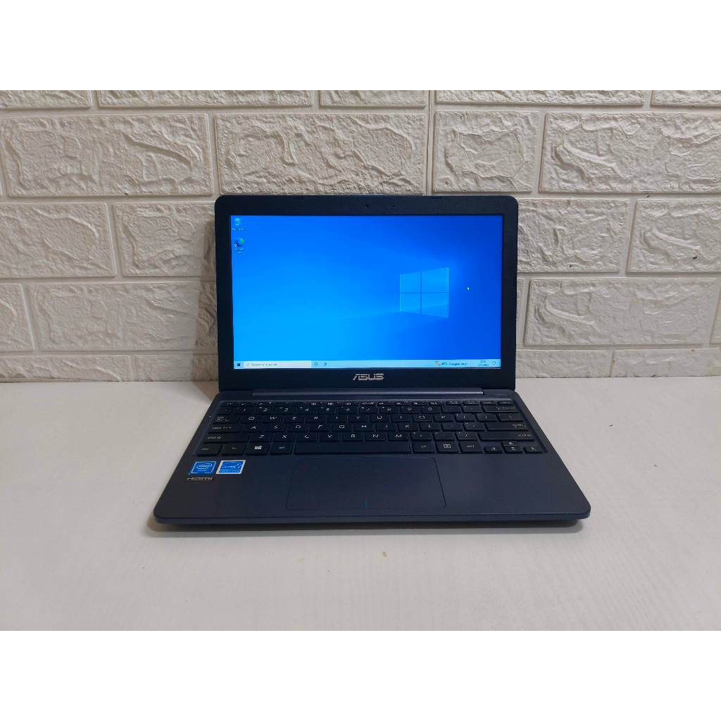 Asus E203MAH | Intel Celeron N4000 | SSD | Laptop Second Bekas 12 inch | Kuliah Sekolah Pelajar