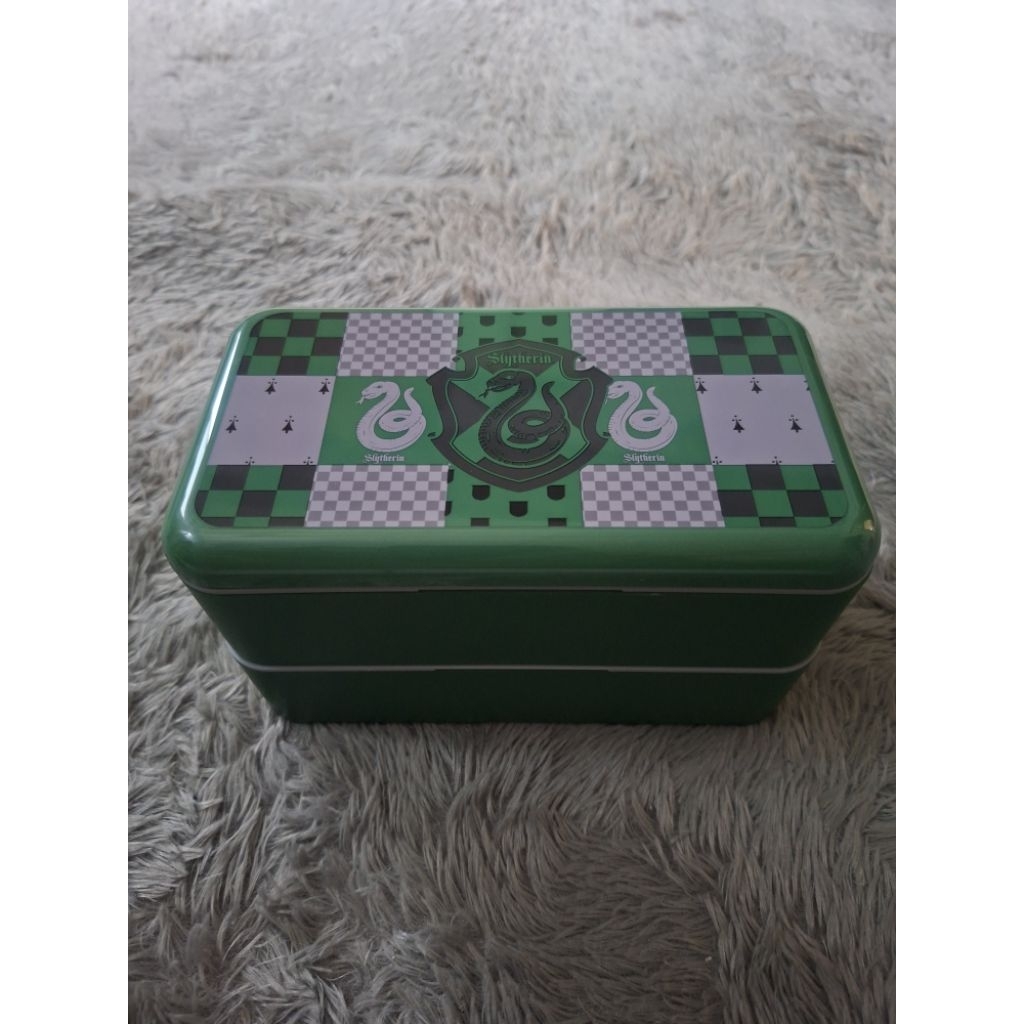 Slytherin kotak makan miniso