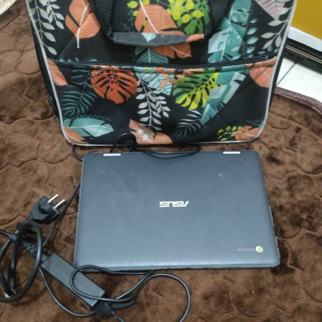asus chromebook c214M