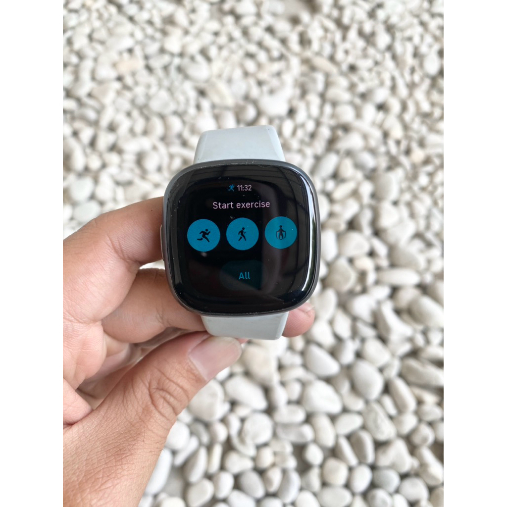 Fitbit Versa 4