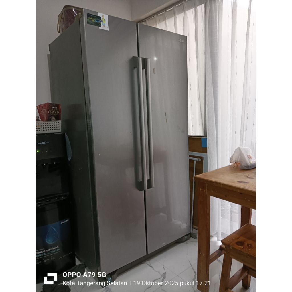 Preloved Kulkas 2 Pintu LG GC-B207CLC