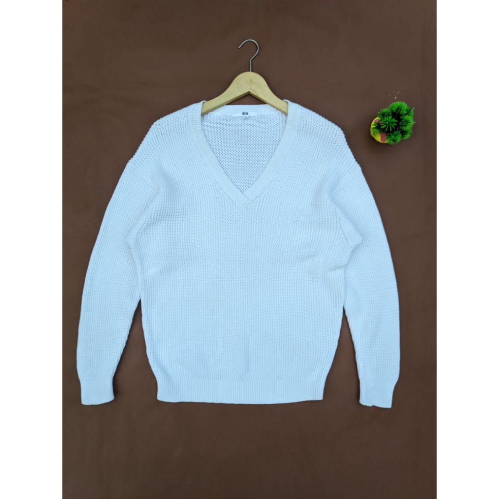 Sweeter Rajut Uniqlo (Cewek)