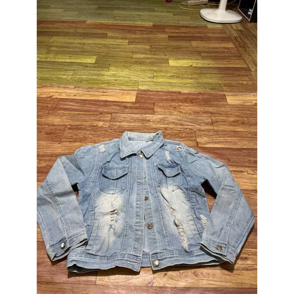 jaket demin biru muda