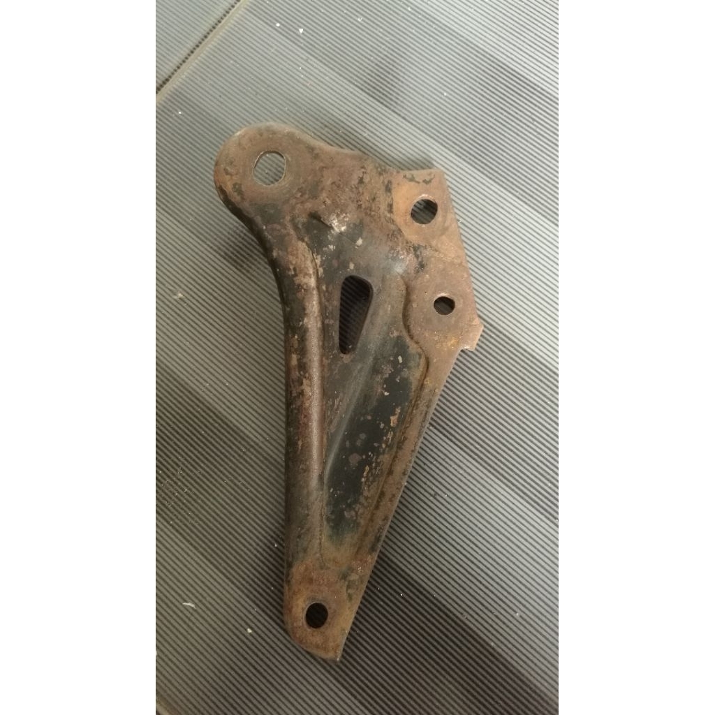 Pangkon dudukan knalpot Honda Astrea Star  Prima ori cabutan motor