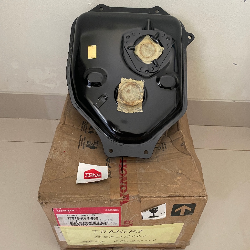 Tangki Tengki Bensin Fuel Tank Beat Karbu Original AHM 17510-KVY-960