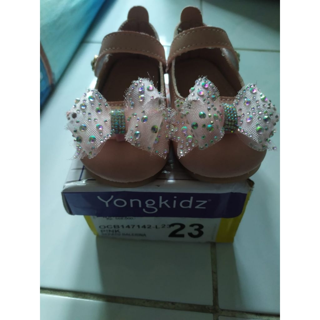 Sepatu anak perempuan Yongkidz Preloved