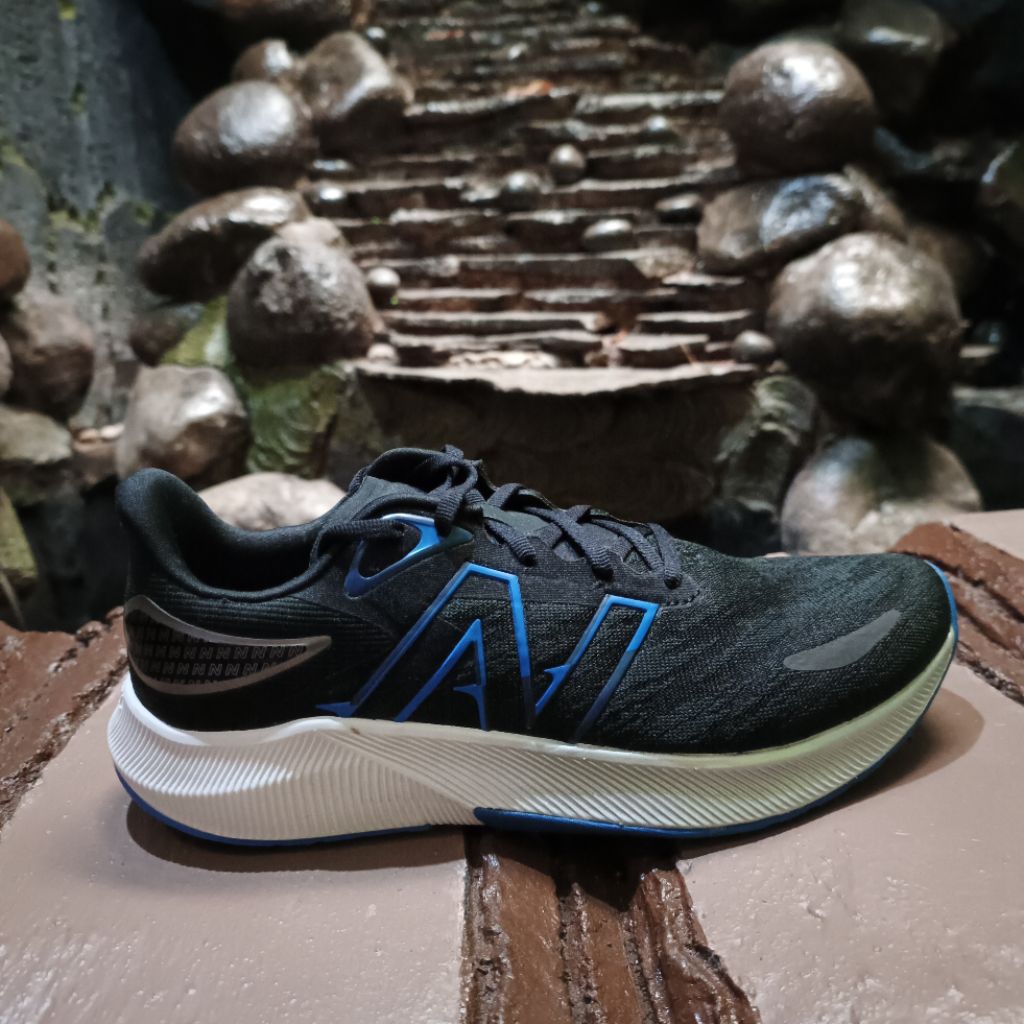 NB FuelCell Propel V3 Men's Running