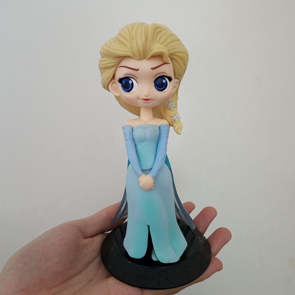 Figure Frozen Elsa / Pajangan Elsa Frozen