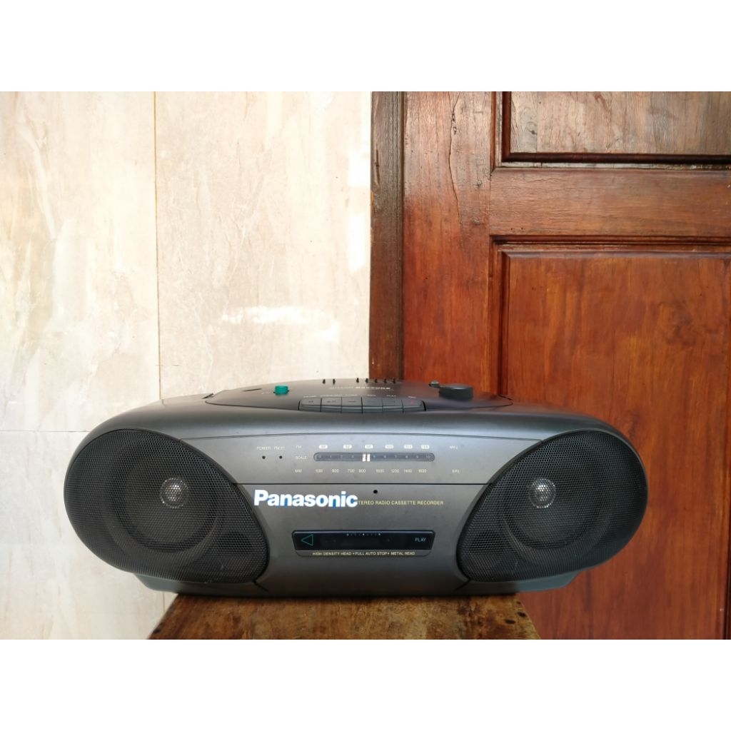 radio tape polytron kapsul type 612 radio dan pemutar kaset pita warna grey