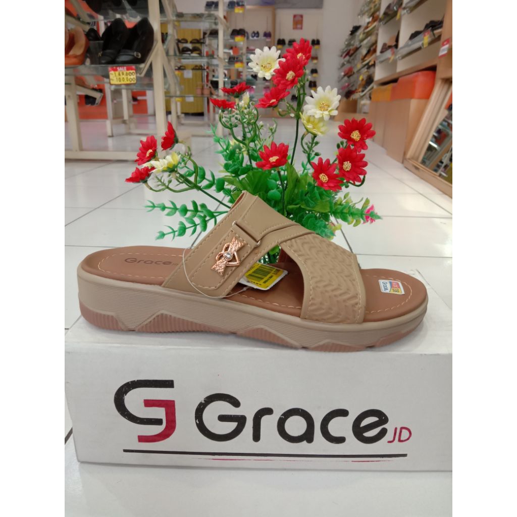 GRACE Sandal selop wanita Serena cream