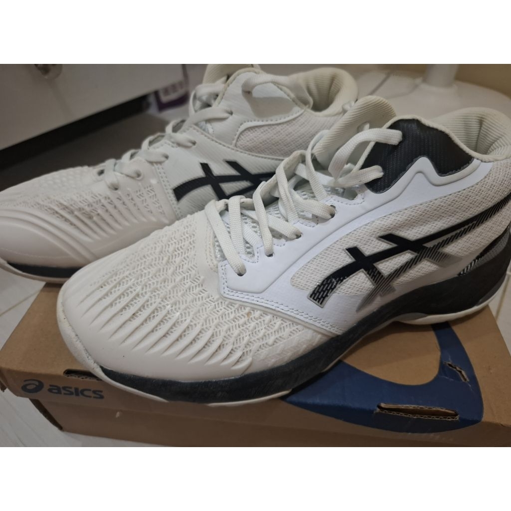Sepatu Voli ASICS Netburner Premium