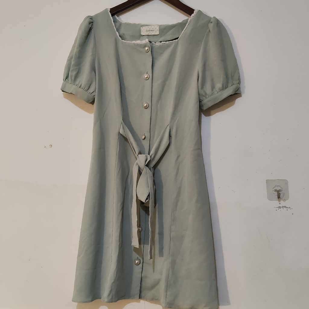 Preloved Dress Green Button Up