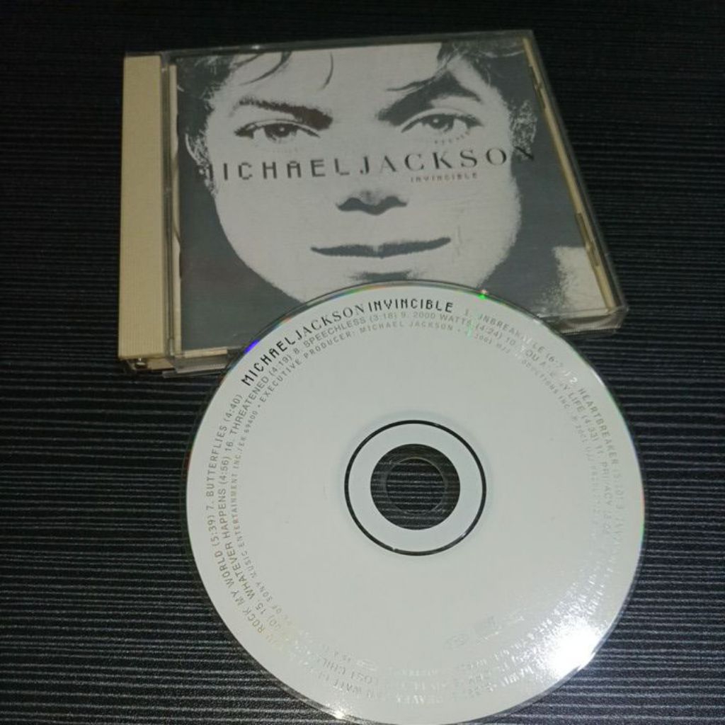 CD MICHAEL JACKSON - INVINCIBLE / USA RELEASES