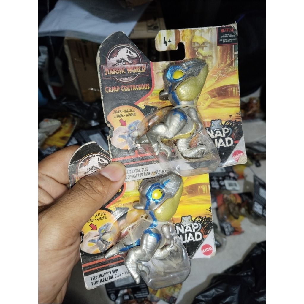 velociraptor blue sesuai foto original Mattel