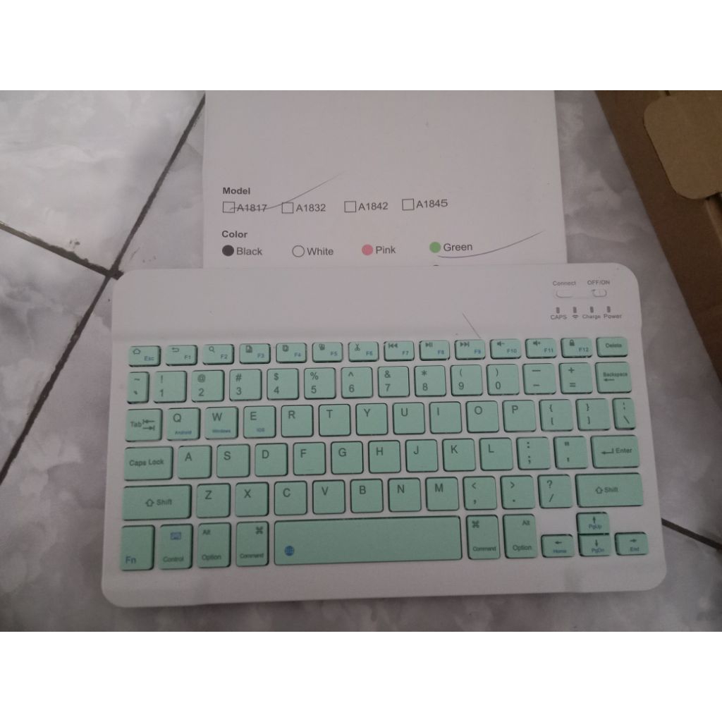 Keyboard wireless bekas pemakaian 1 minggu
