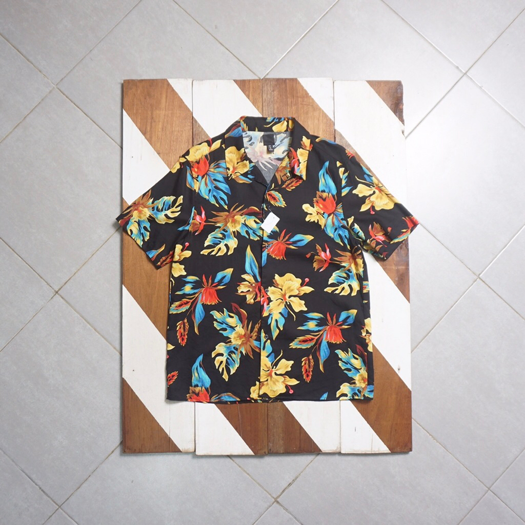 kemeja motif H&M